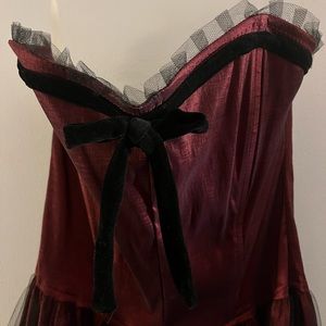 Rock Steady bugandy w/black lace size med/Lg Has a bit of stretch. Pinup style